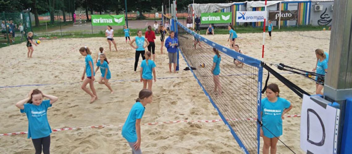 tekme_640||zumba||top_3_kadetinje_mladinke_640||mini_mala_odbojka_skupinska_640||top3_deklice_640